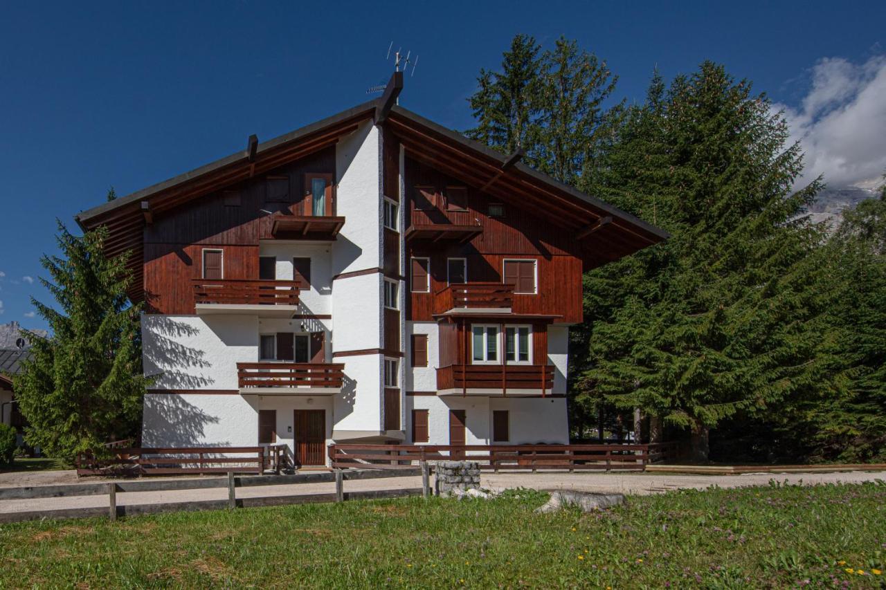 Cortina-House Appartement Cortina d'Ampezzo Buitenkant foto